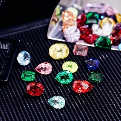 Phòng thí nghiệm trưởng thành màu máu Jedi Ruby hình bầu dục cắt rực rỡ được chứng nhận phòng thí nghiệm tạo ra Ruby