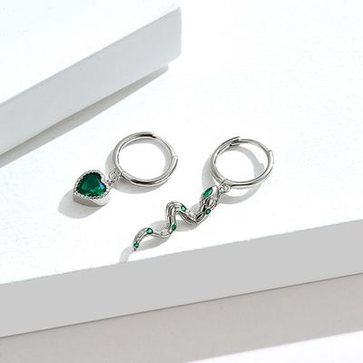 2,1x0,7cm 2,3g Sterling Bạc Bông tai hình trái tim bằng bạc pha lê Vòng khuyên con rắn OEM